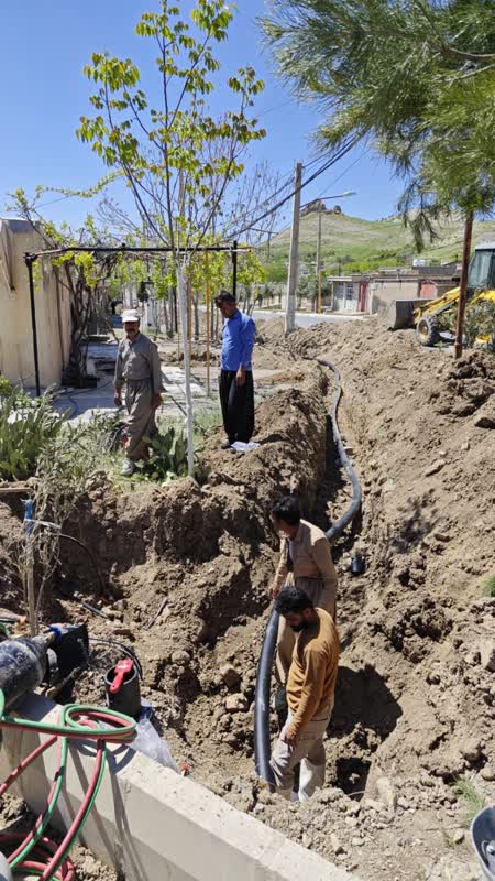 تامین آب پایدار ۳۵۰۰ نفر از مشترکین شهرستان ملکشاهی با اجرای بیش از ۷ کیلومتر عملیات اصلاح، توسعه شبکه توزیع آب