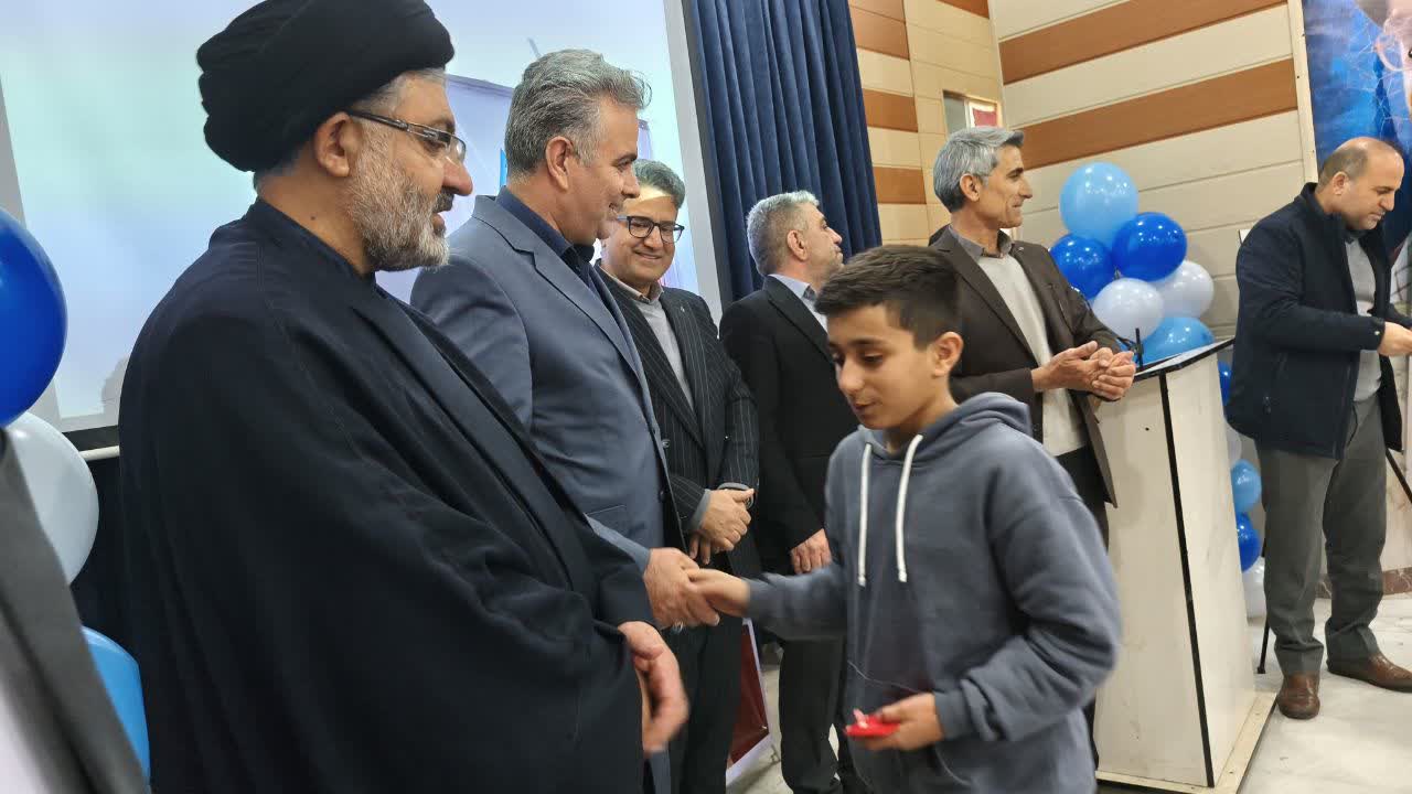 برگزاری هفدهمین جشنواره فراگیر «نخستین واژه آب» در مدارس ابتدایی چوار؛ 600 دانش‌آموز چواری با اهمیت حیاتی آب آشنا شدند