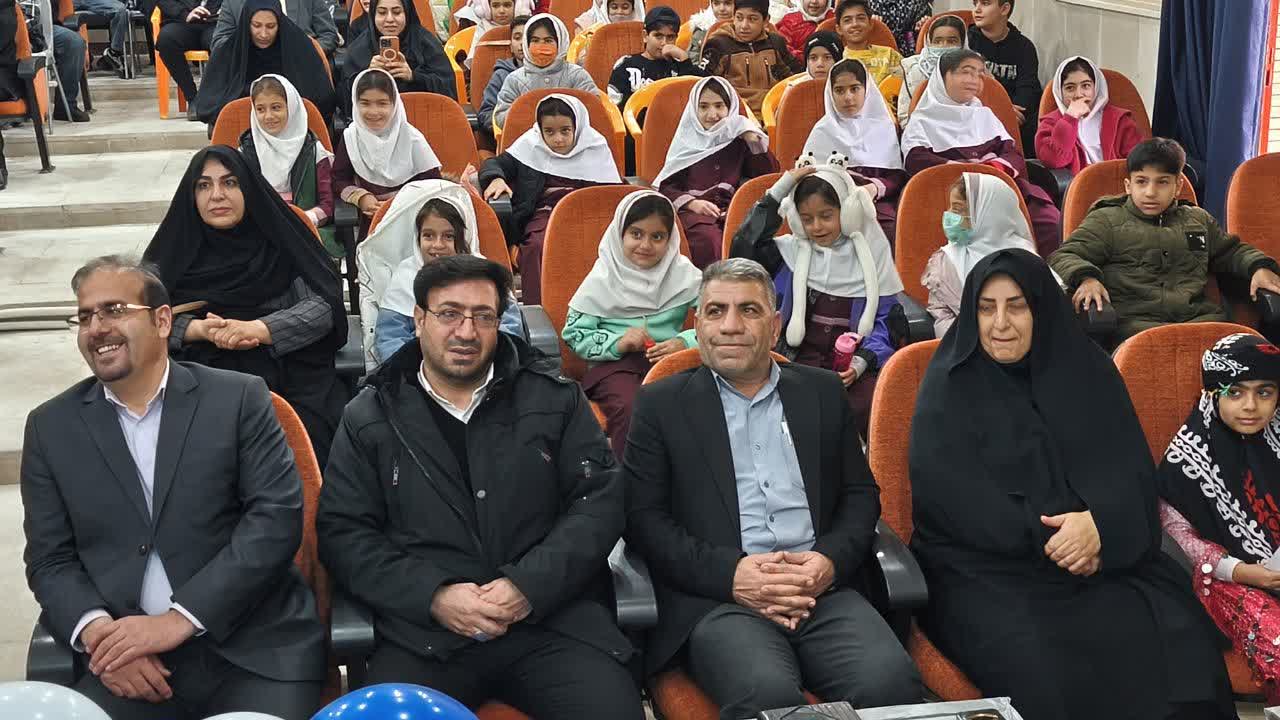 برگزاری هفدهمین جشنواره فراگیر «نخستین واژه آب» در مدارس ابتدایی چوار؛ 600 دانش‌آموز چواری با اهمیت حیاتی آب آشنا شدند